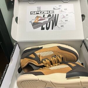 Jordan Spizike Low Sneakers in Tan and Black